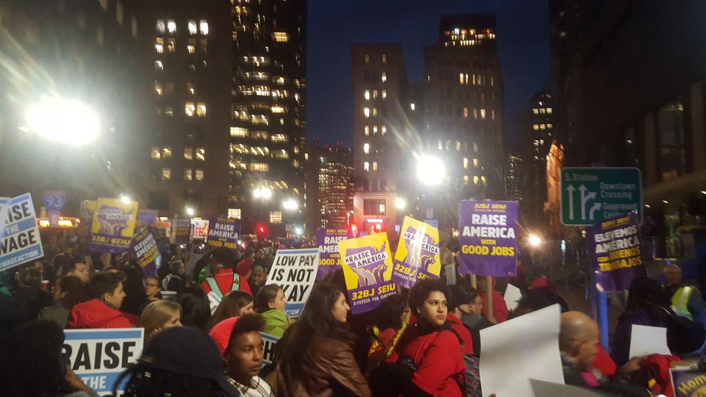 NikkiYankowski's tweet photo. The fight for a fair wages! #FightFor15 #massworkers https://t.co/melh6UbtfU