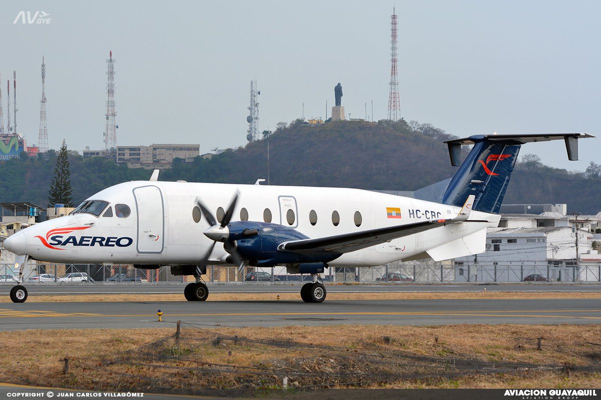 AviacionGYE's tweet photo. Un Beech 1900D de la compañía #Saereo rodando por el taxiway del Aeropuerto de Guayaquil. https://t.co/i6bFLp7ofl