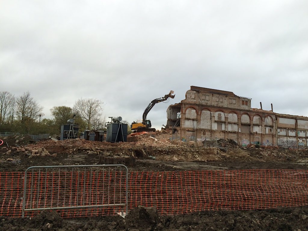 Great progress with demolitions of the facade this week. Exciting stuff. #watersidecampus #muncher @UniNorthants