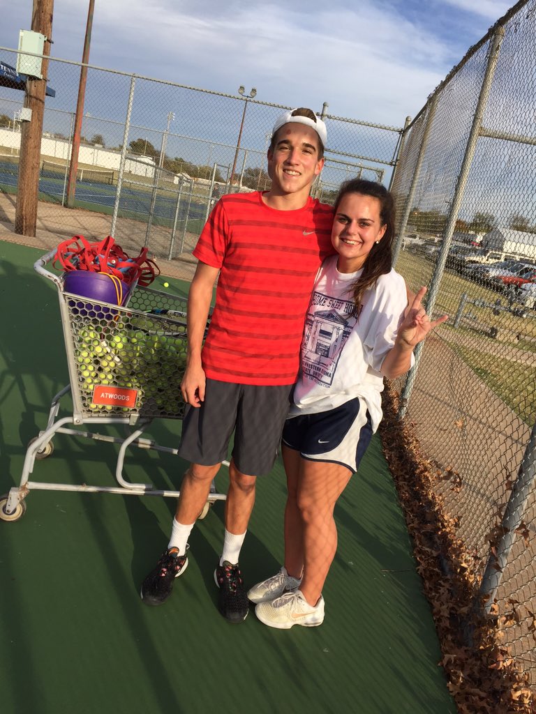 lovethewolves's tweet photo. More than proud of these two.100 sets by season 👊 @ParkerStewart_3 @MeShelbe77 #100setsbyseason #wolveshelpingwolves https://t.co/82XjdnXIJ6