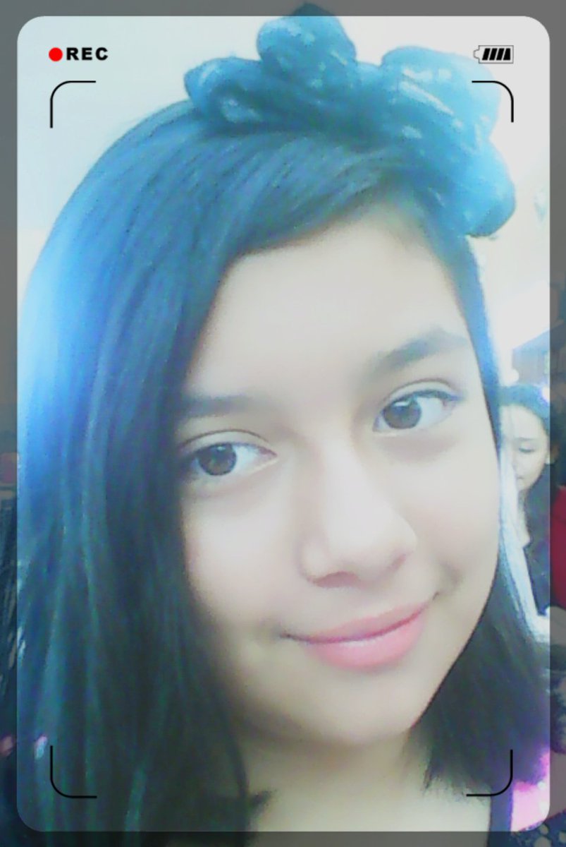 andreaa54718190's tweet photo. Yo en un día de lluvia https://t.co/5uRIm4bbNG