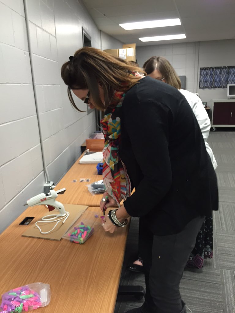 ILisaPack's tweet photo. @npspanthers @dmimick #mcgyver3 #angleit! https://t.co/4BbfpXDwp0