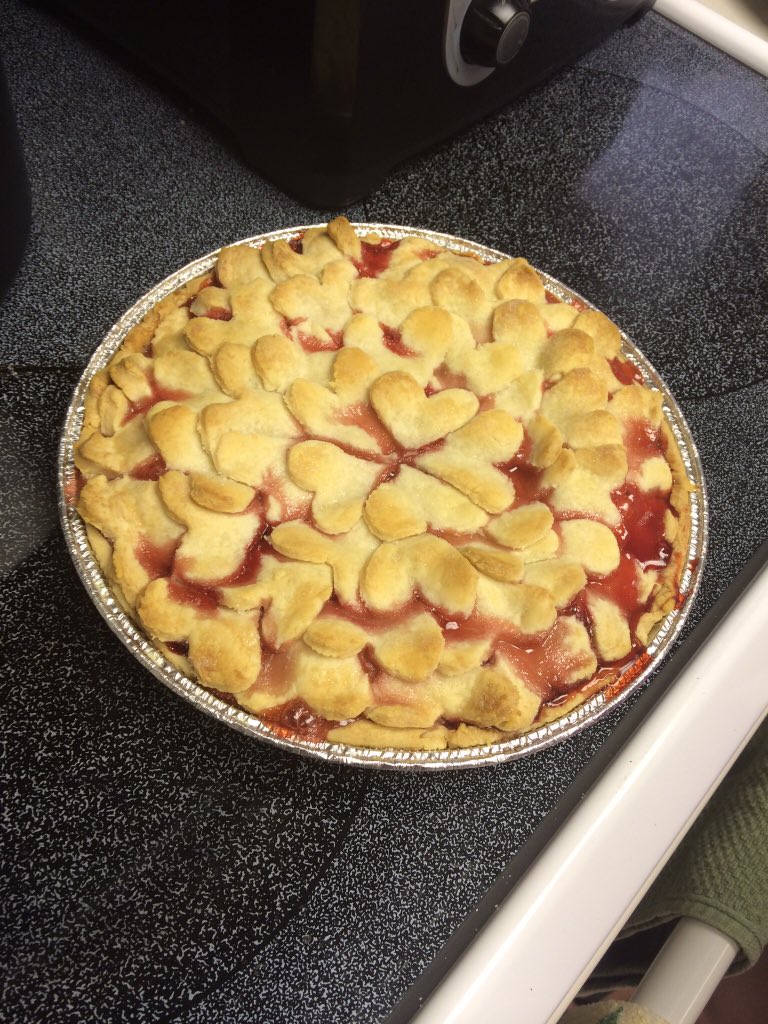slsweets_bakery's tweet photo. We ❤️ strawberry pie ! #sugar #pie #ordernow #strawberry #yum #dessert #baking #sugar #sweet #homemade https://t.co/3QQvhZpFg0