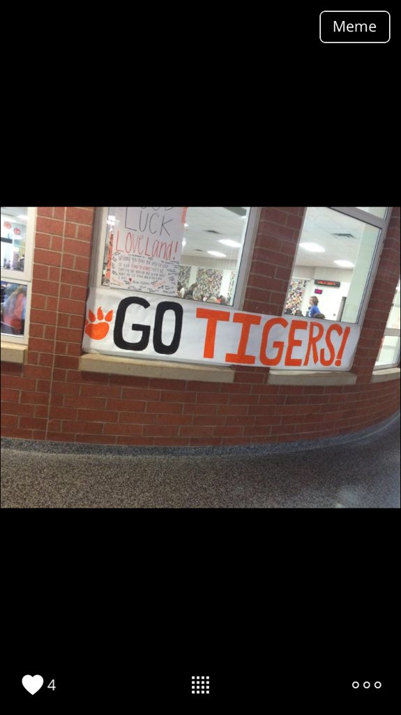 LHSWsoccer's tweet photo. Thank you AHS soccer for all the support! @AHS_WSoccer https://t.co/rRcgxrBR95