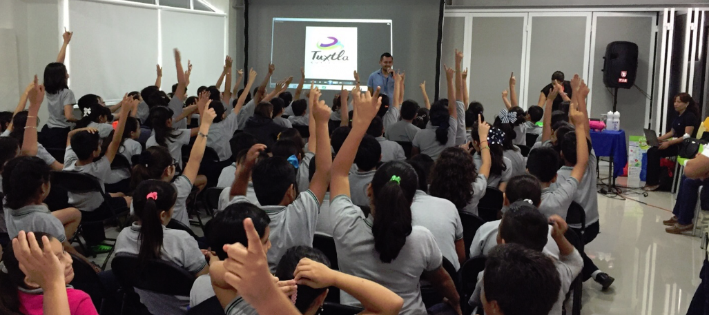 ecatuxtla's tweet photo. Talleres sobre el cuidado del agua, impartidos en el Colegio La Paz. Concientizando y desarrollando valores. https://t.co/daSC4KDhnI