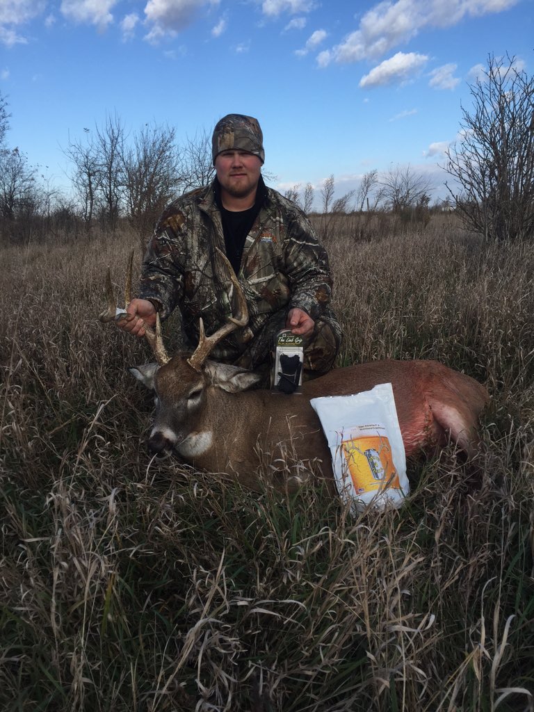 ckfrank414's tweet photo. Filled my Iowa Buck Tag! An 8pt 4 year old. Big Thank You to @TheLimbGrip and @Beer4Deer for great products!!! https://t.co/KmSBZVx7FA