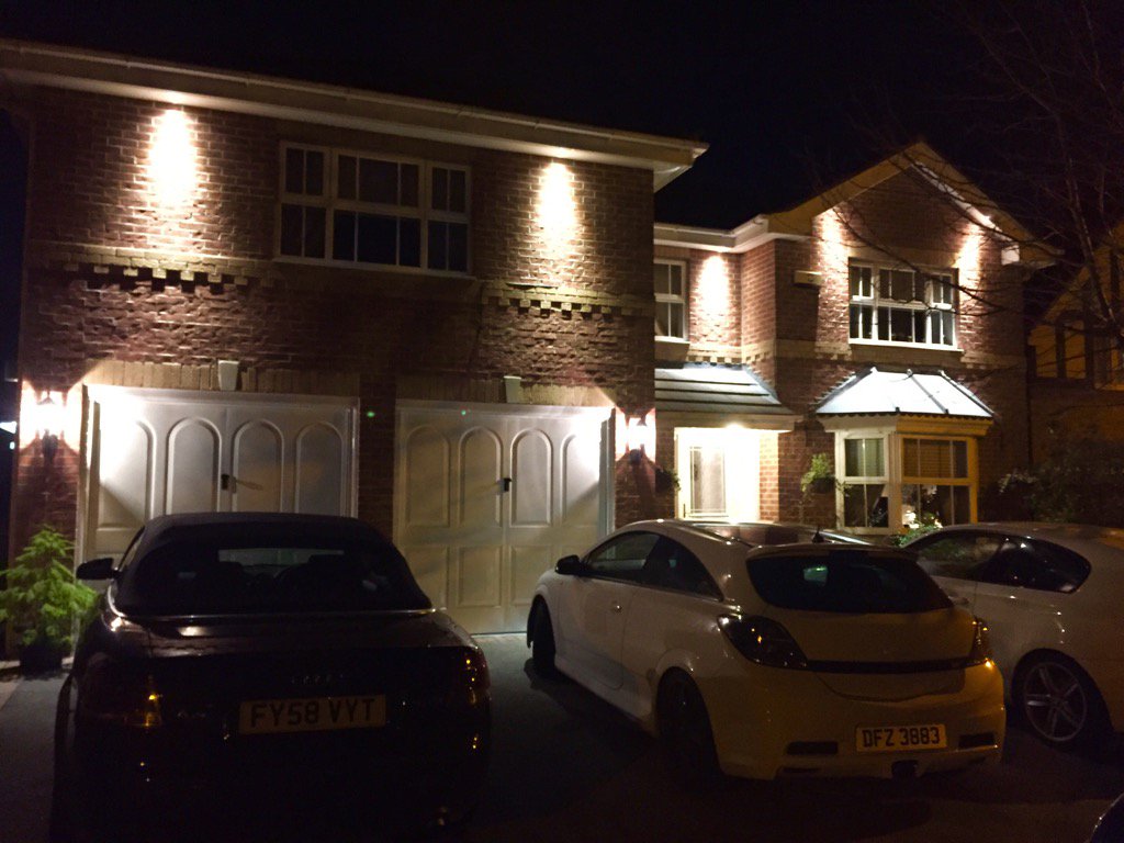 LindrickElec's tweet photo. Today's lighting installation. New LED lights installed to enhance the property. #worksop #lindrickelectrical #light https://t.co/b2hopWe2qQ