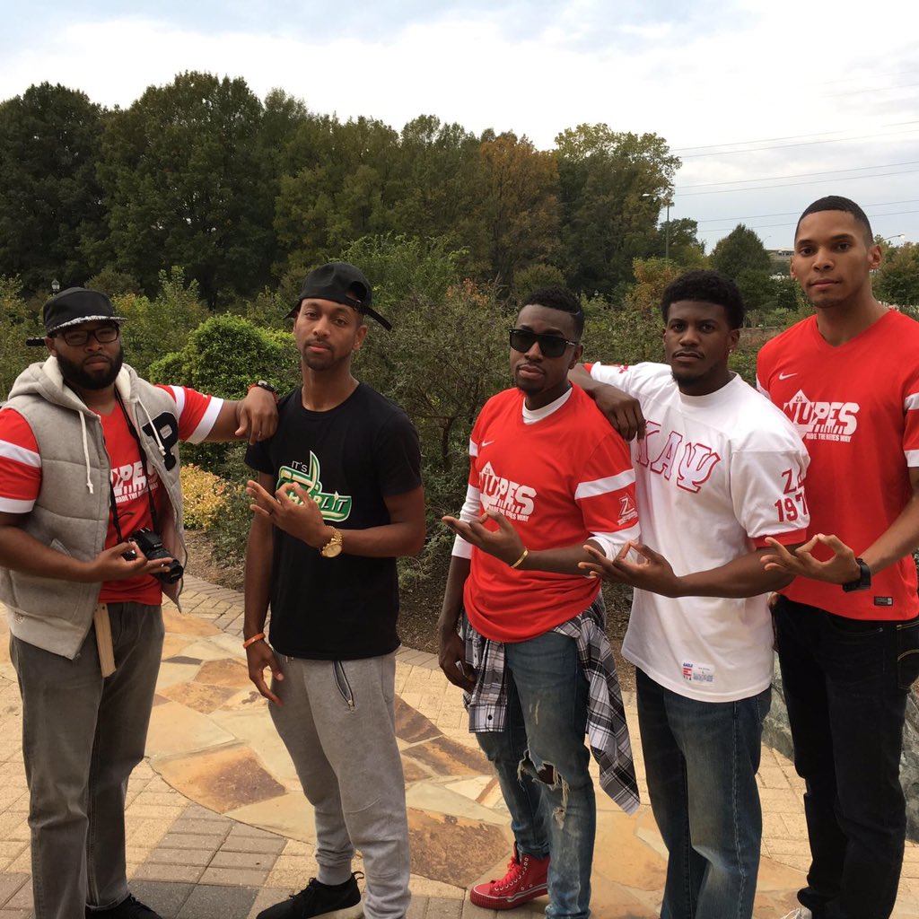 ItsCobb's tweet photo. SQUAAAADDDDD #KDLK #Fall2k7 #ZD https://t.co/v8RzEk0QZf
