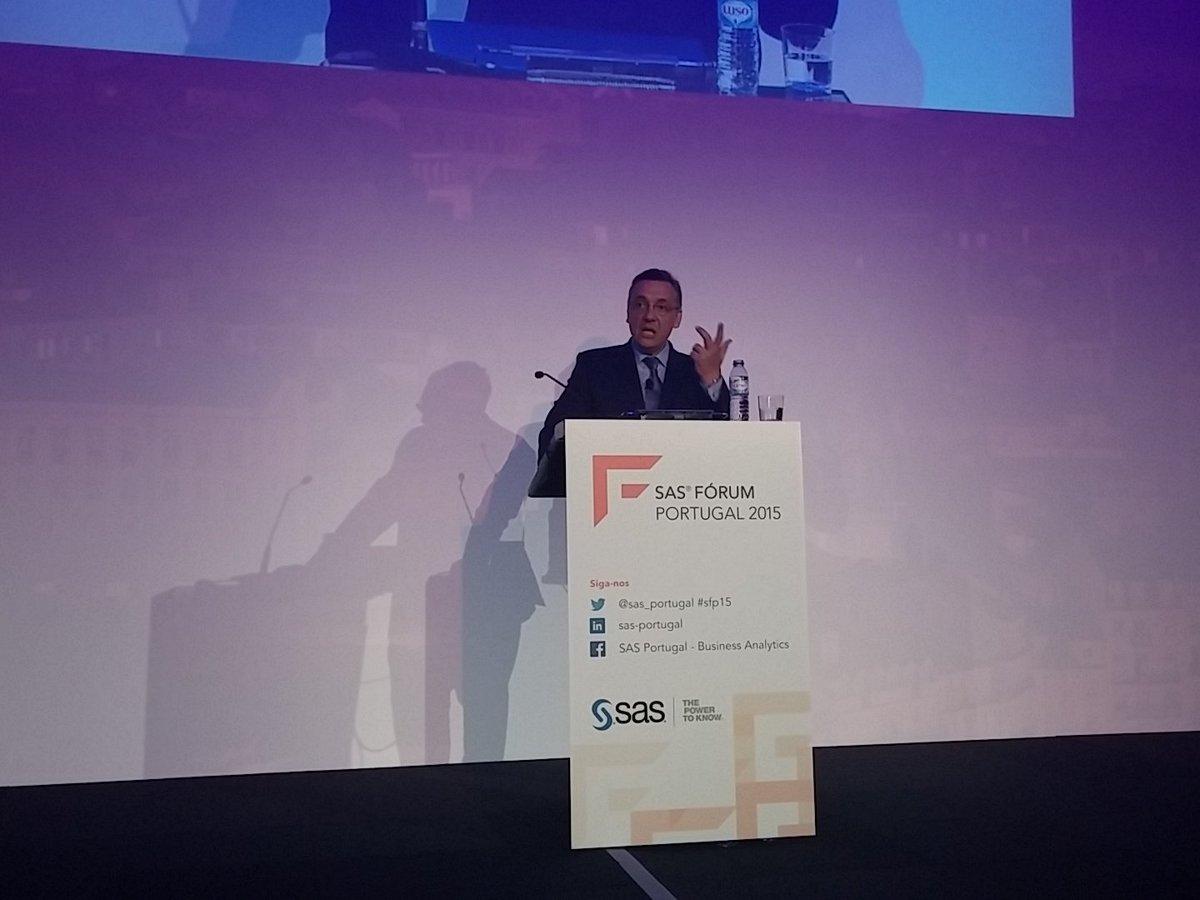 jpga_silva's tweet photo. Luiz Moniz encerra o #sfp15 resumindo este dia, falando de um novo paradigma: Analytic of Things. @sas_portugal https://t.co/v5bI10VRtm