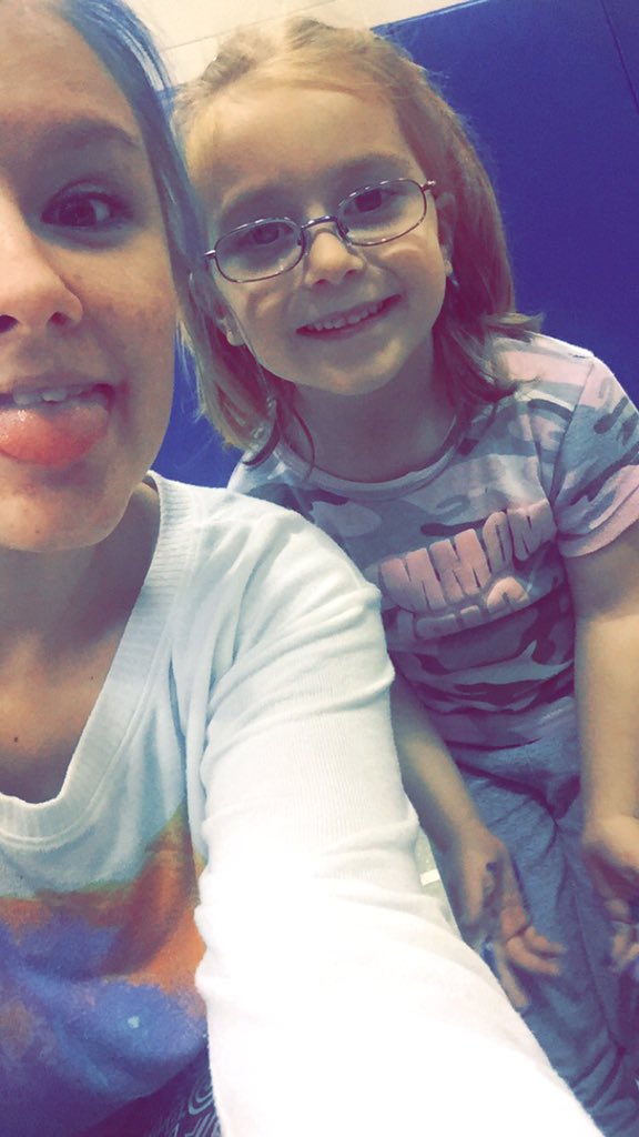 _queen_lyssa's tweet photo. #HPSDen #cfdenpics https://t.co/pZx8cc9OC7