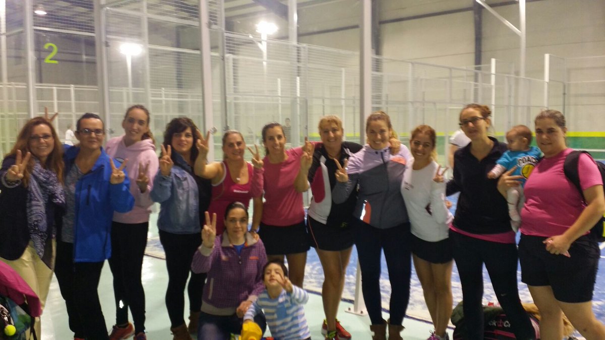 geopadel's tweet photo. ¡VICTORIA EQUIPO GEOPADEL!
El pasado fin de semana se jugo el 1er partido femenino de la serie nacional de padel. https://t.co/edAvUYaJys