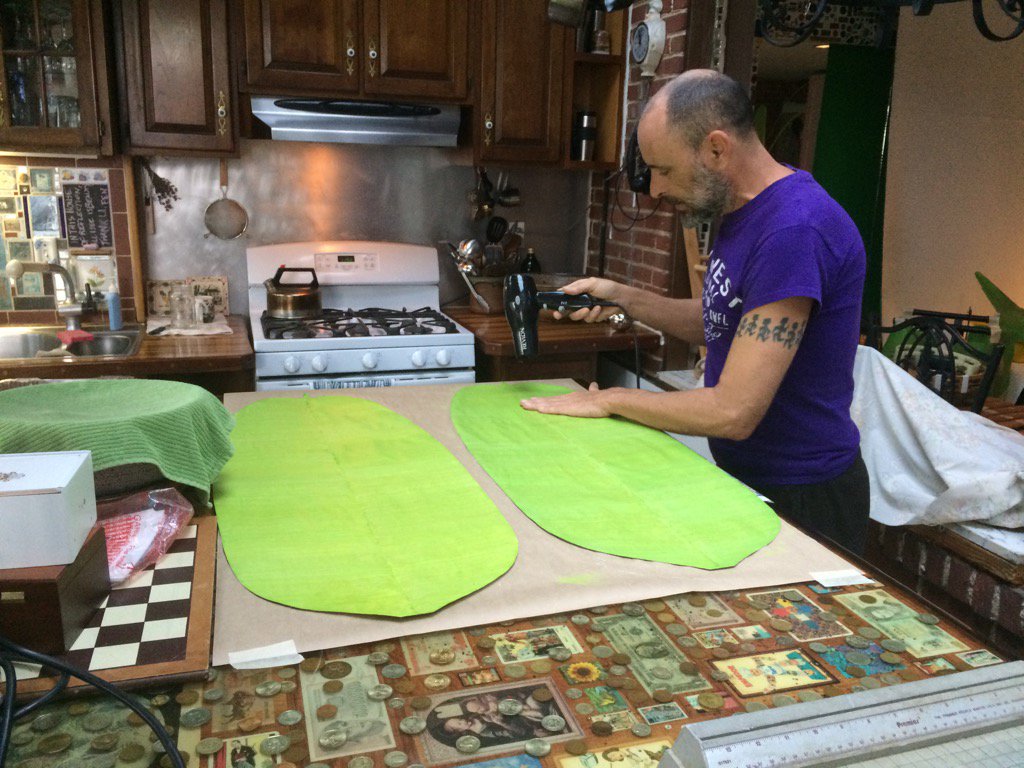 SheilaModglin's tweet photo. Leaves of the palm tree for #SunshineArts https://t.co/5xYK6y7alX
