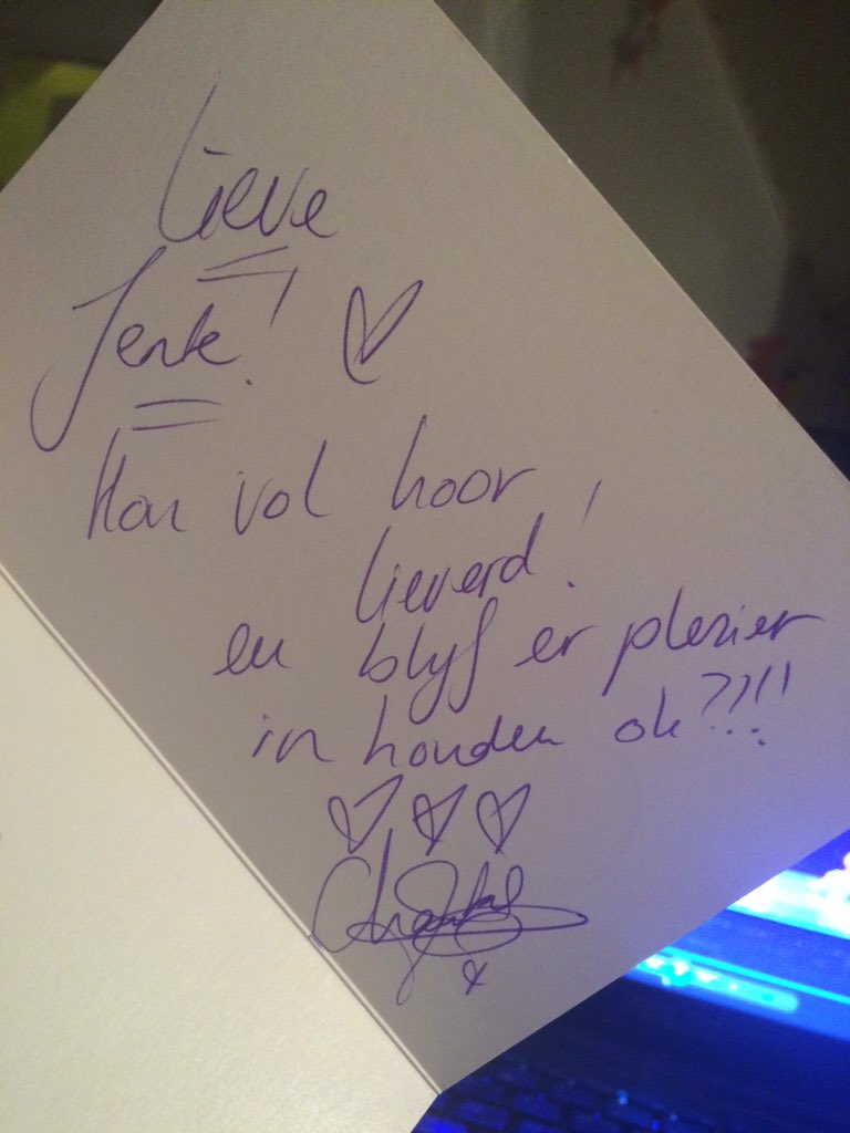 Jente_Fenna's tweet photo. @x_Chanel__ wat ben je een lieverdje dat je dit geregeld hebt! En dankjewel lieve @CJanzenNews ! Doet me echt goed💋 https://t.co/PbTjq1YqEg
