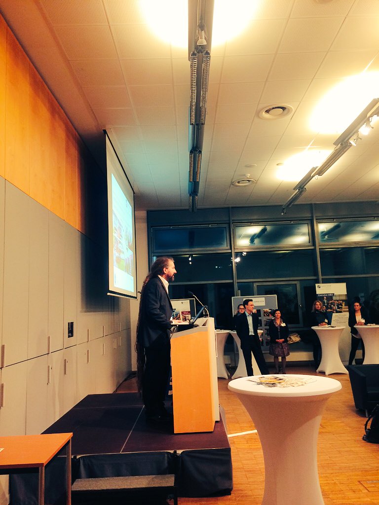 ltdoerr's tweet photo. Prof. Grote welcomes us to #FSMasterEvening @FrankfurtSchool https://t.co/SxK4CMQfpR