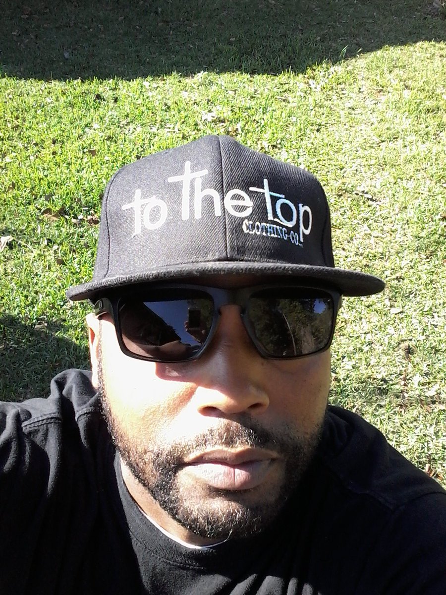 ToTheTopClothes's tweet photo. Keep looking up your headed in the right direction!!! https://t.co/dbK9w1u4VL