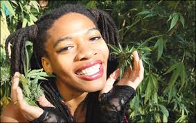 HighCanMagazine's tweet photo. Nothing makes people smile like #cannabis
Right? #cannabiscommunity ? #weedworld #weedtimes #highcanada #high https://t.co/Mz7WCDJA3D