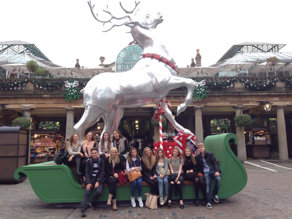 shsXart's tweet image. Our lovely GCSE Drama students on their trip to Woman in Black today! A fun way to study for the exam! #SectionC ✅