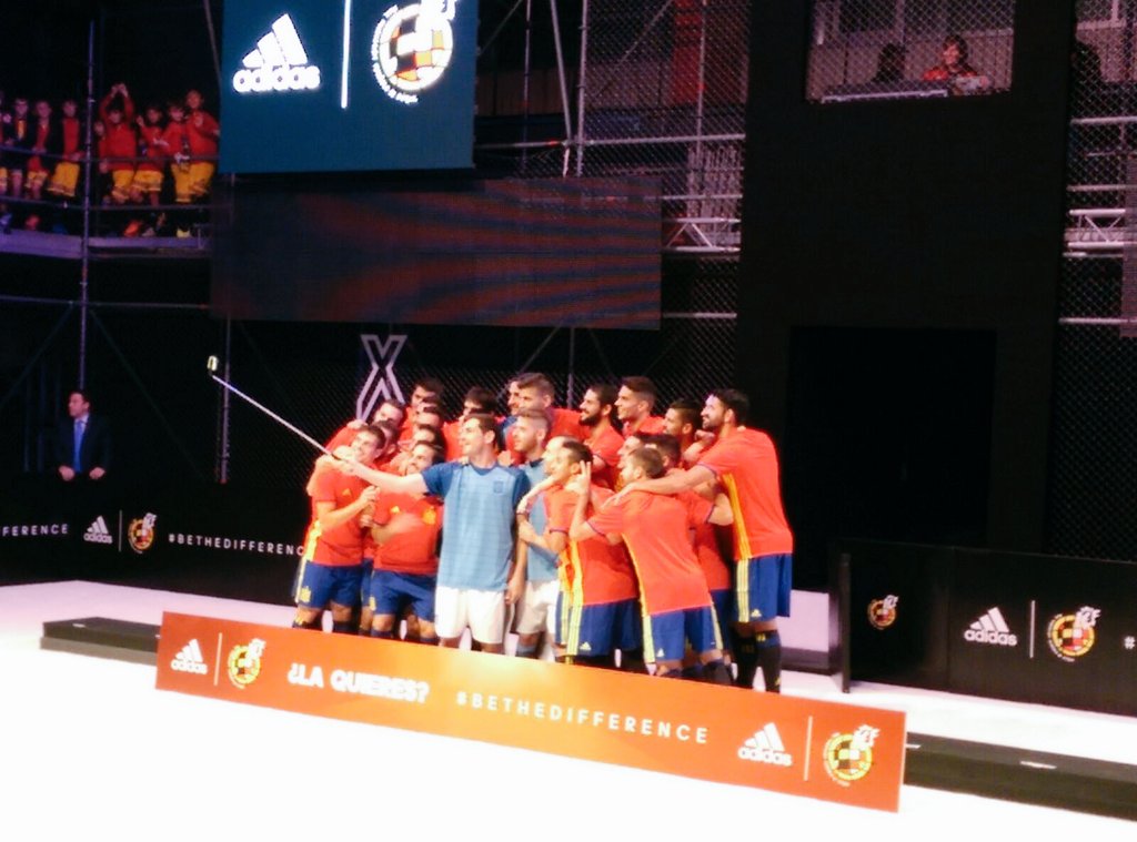 Finaliza la presentación de la nueva equipación <a href="/adidas_ES/">adidas_ES</a>,  evento organizado por #ArnoldMadrid #bethedifference