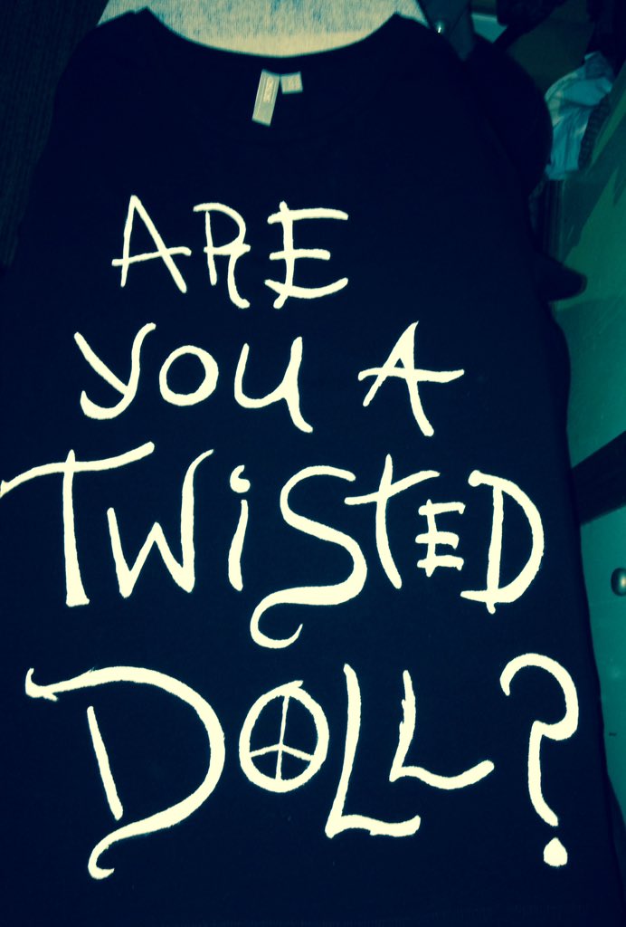 TheTwistedDolls's tweet photo. Welcome to the Gang @frontrowgirlmeg and @juliequips First hand-made tshirts to go to America! #areyouatwisteddoll x https://t.co/CXmZ1GPLLg