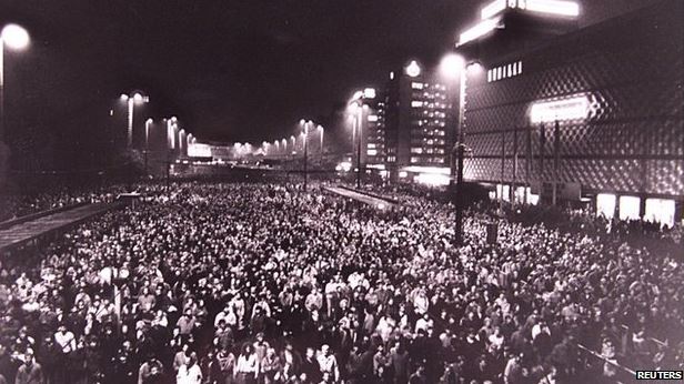 BBCWorld's tweet photo. What role did a prayer meeting play in helping to bring down the Berlin Wall? https://t.co/RmKaJuBG3M https://t.co/5IDCndv7Zo