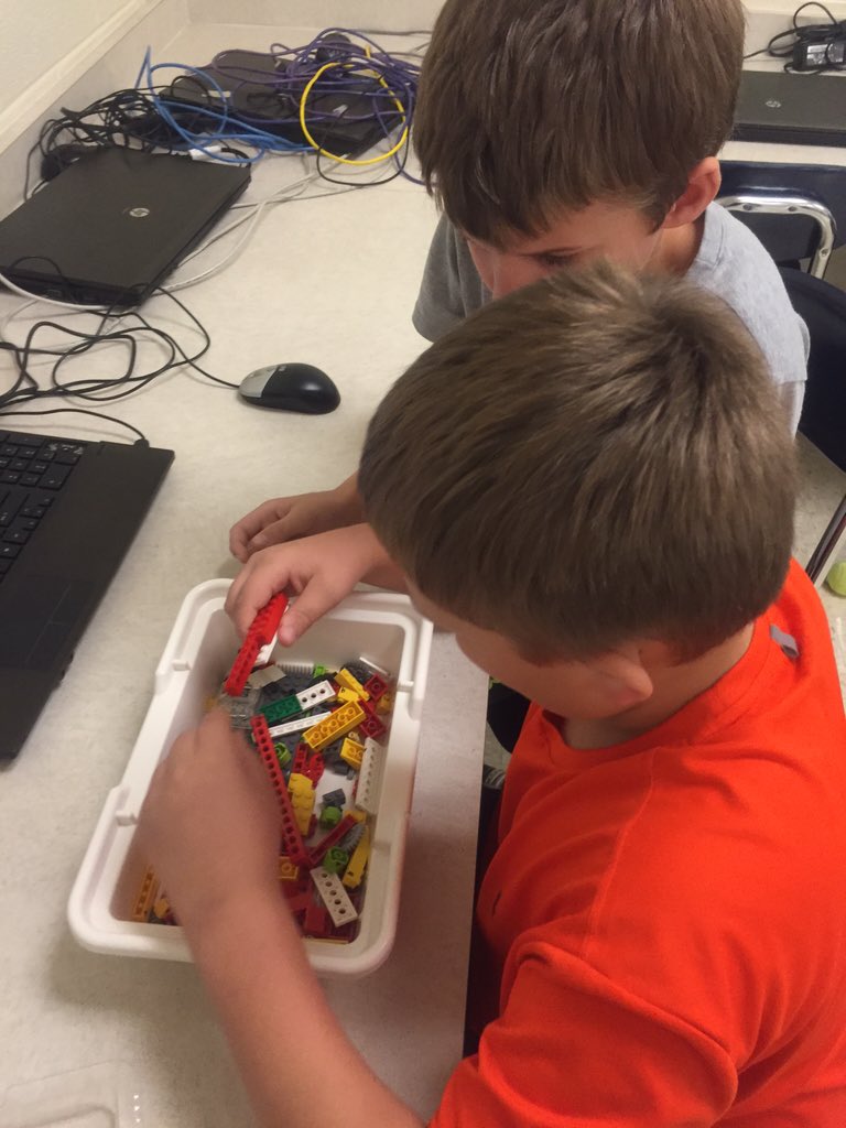 KMRawlston's tweet photo. These @HighfallsEagles engaged in Lego Robotics - building, problem solving, and coding during tech club today https://t.co/jhB5c78FSq
