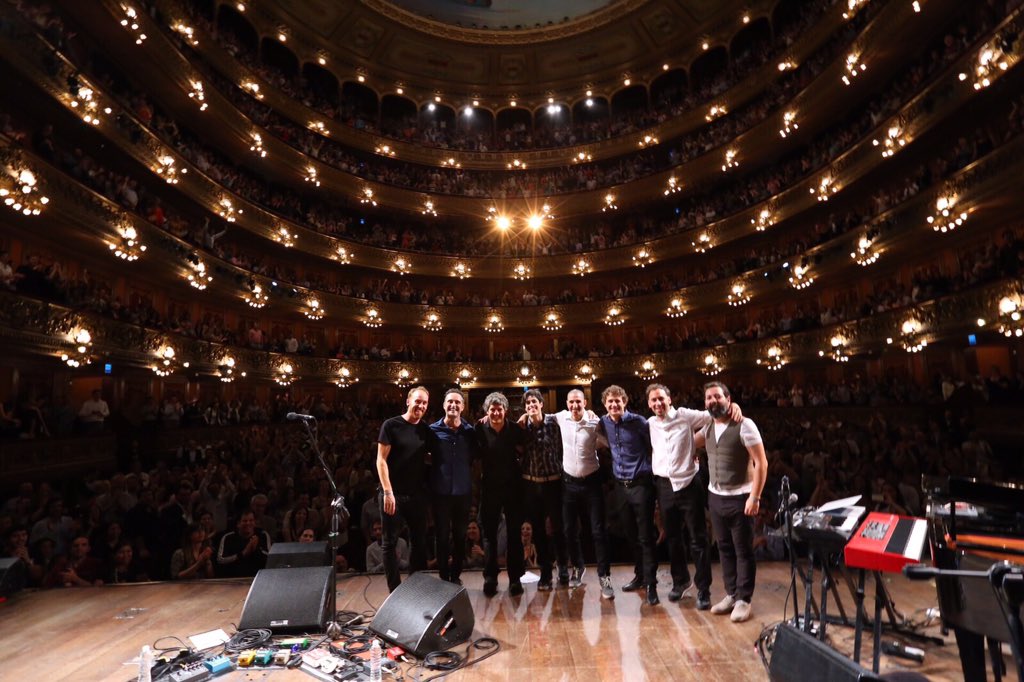lsupervielle's tweet photo. Una locura el concierto en el Teatro Colon anoche. Ese lugar es increíble. @drexlerjorge @campicampon https://t.co/eGq9Oilz8C
