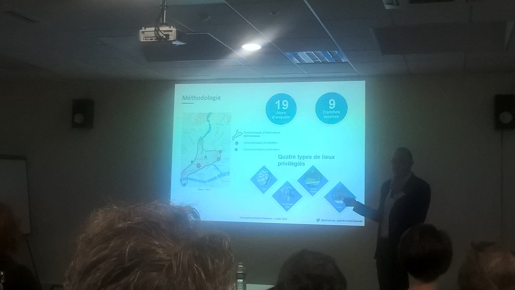 AIRe__s's tweet photo. .@nabilthalmann nous presente #streetobserver...ou comment les mobinautes utilisent leur smartphone en contexte https://t.co/g7wTke5NmY