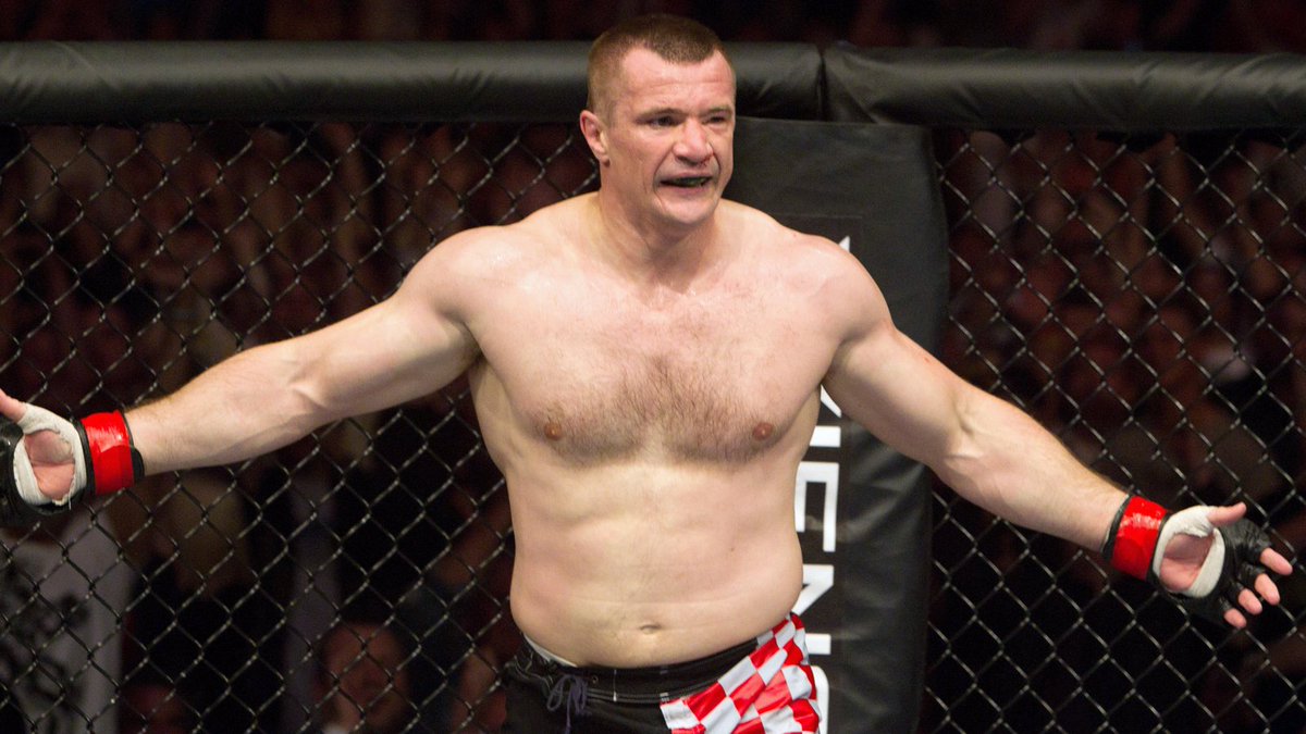 TheUFCDay's tweet photo. Lenda do MMA, Mirko Cro Crop anuncia lesão e se aposenta oficialmente do esporte. https://t.co/Fr0AF8ftPS #UFC https://t.co/MwmGIvJbot