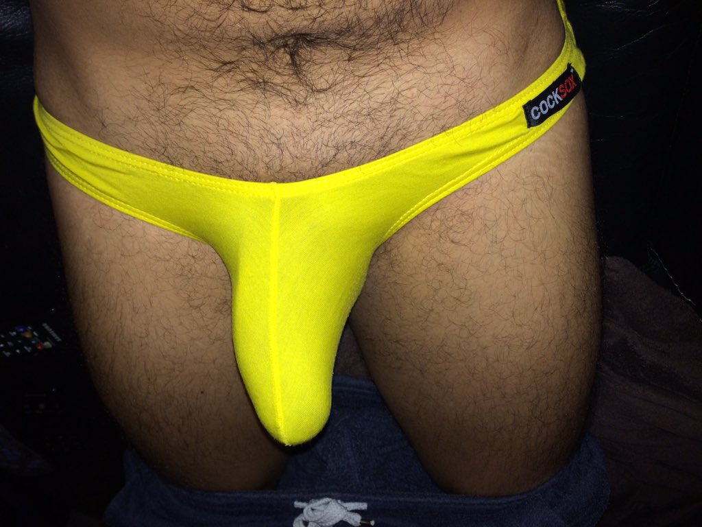 boyafraid1986's tweet photo. Chilling on the sofa in my @cocksox briefs #bulge #briefs #underwear #pantsoftheday https://t.co/4ZfLR3kSyR