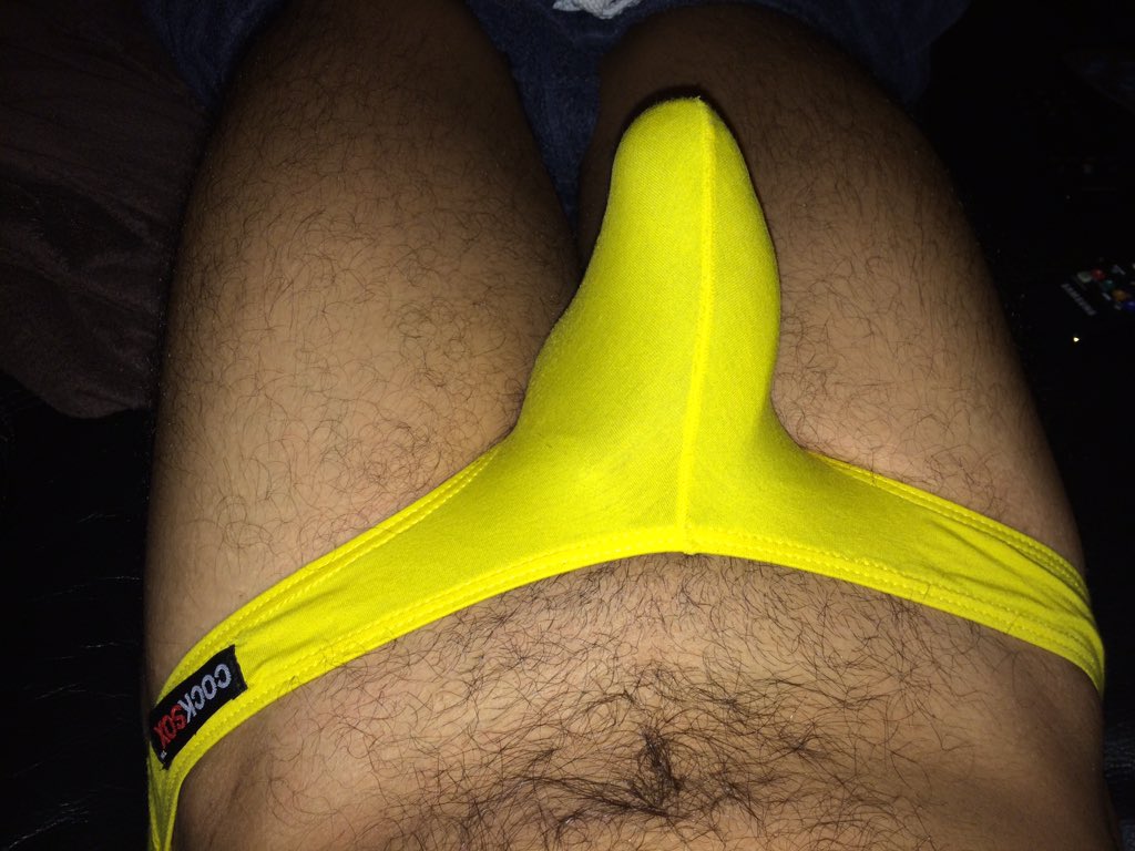 boyafraid1986's tweet photo. Chilling on the sofa in my @cocksox briefs #bulge #briefs #underwear #pantsoftheday https://t.co/4ZfLR3kSyR
