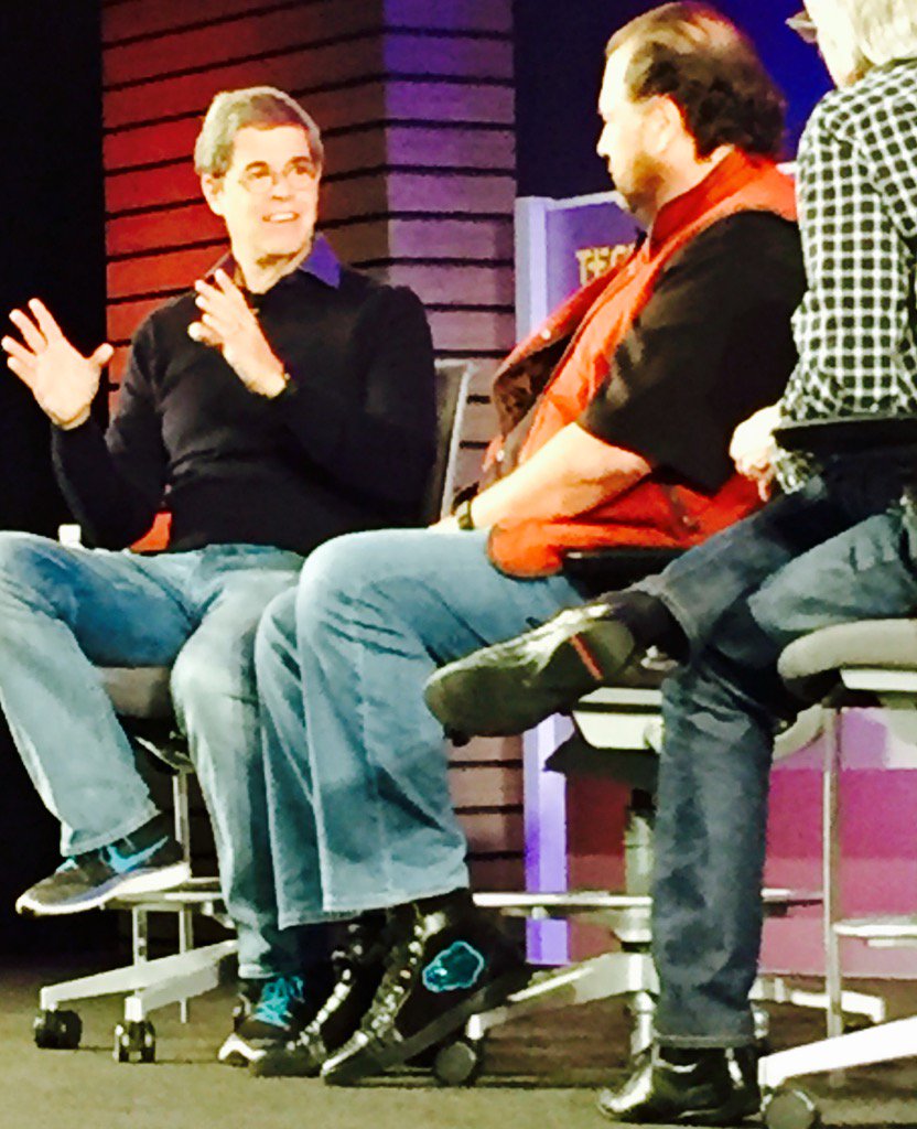 SCR10's tweet image. It&apos;s hard to tell from this photo, but I think that&apos;s a glittery cloud on @benioff &apos;s shoes?     #Techonomy15