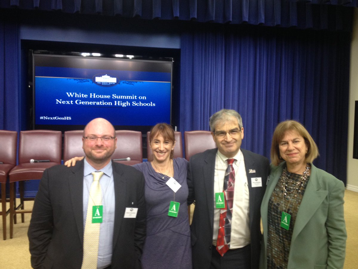 cschools's tweet image. 200 nat'l leaders convene at #nextgenhs- key to HS? Expanded learning for all middle school. #nextgenmiddleschool