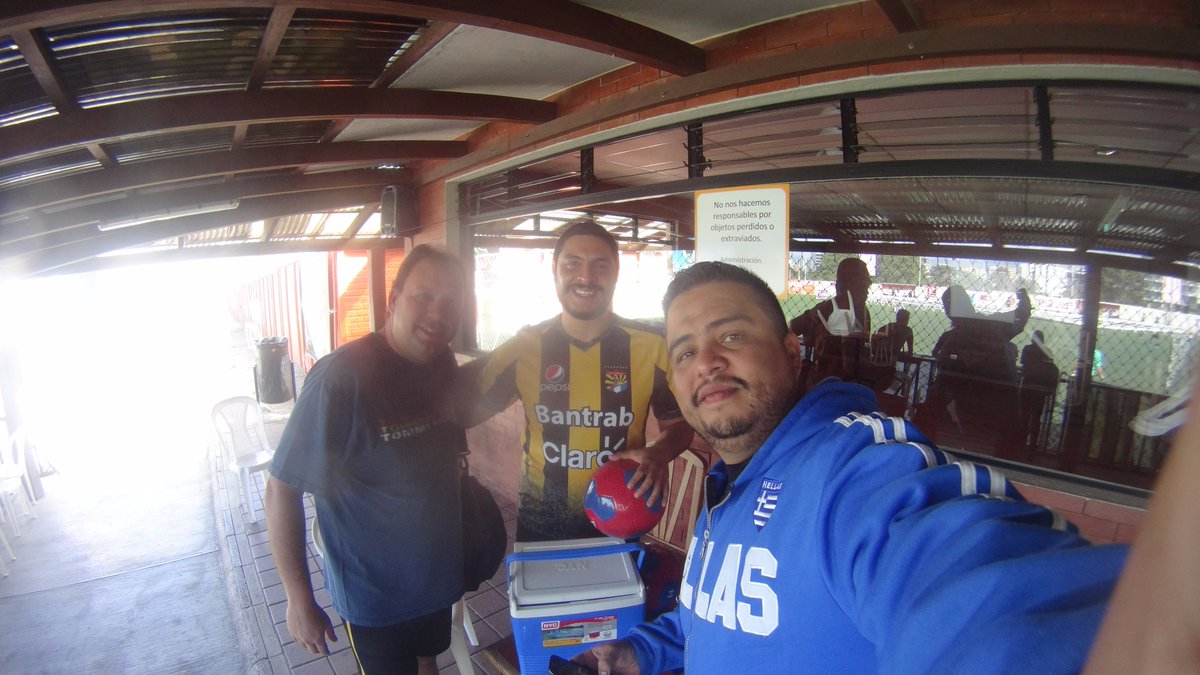 FcLourdes4's tweet photo. #CopaDerby https://t.co/9QJ7r6NbaT