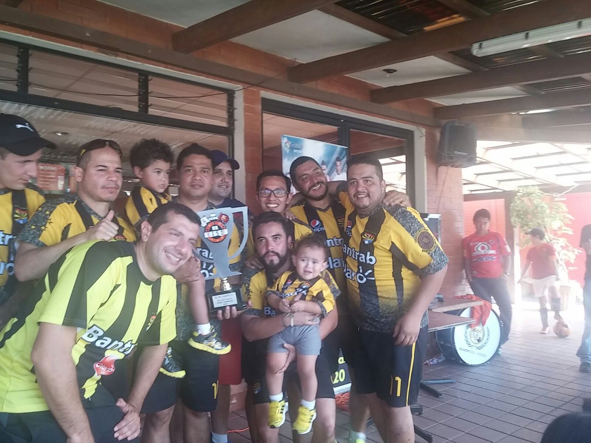FcLourdes4's tweet photo. #CopaDerby https://t.co/pluOUFNmCI