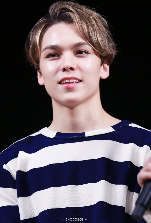 chocobo_v's tweet photo. 151108 미니팬미팅 my heart my So(u)l💕💕💕

#세븐틴 #버논 #만세 @pledis_17 https://t.co/pnq8mIi38A