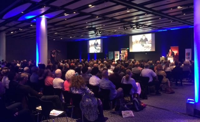 Productspec's tweet photo. Inspiration, wit, and buckets of fun from @walsop @AklCouncil #aucklandconversations  - many thanks @AklDesignChamp https://t.co/TKrkmQIef1