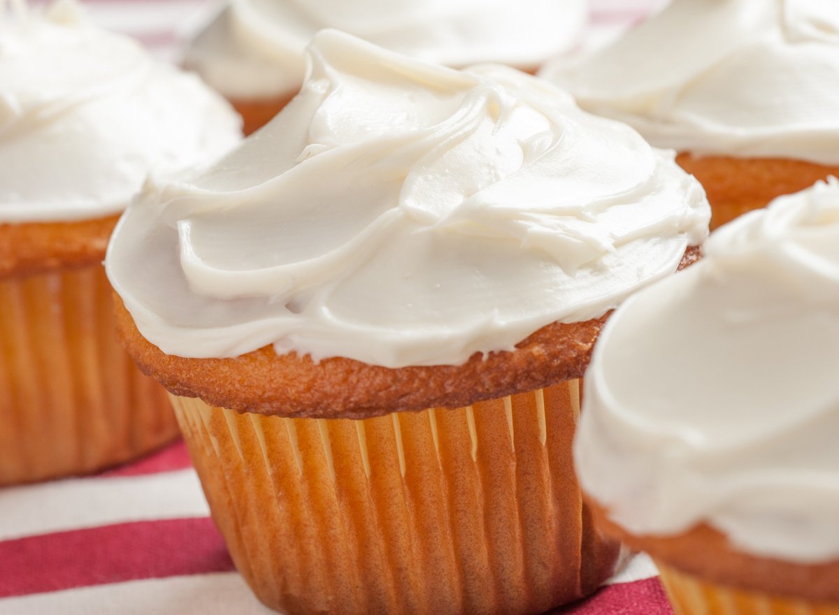 goldennuggetac's tweet photo. Happy #NationalVanillaCupcakeDay! #Retweet if you're baking. #Like if you're buying! #BeanandBread https://t.co/zdFkgEJOuK