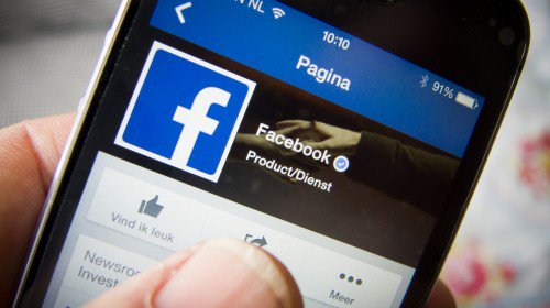 Het nieuwste creepy foefje van Facebook: gezichtsherkenning van ál je foto's. - bit.ly/1MUpudo