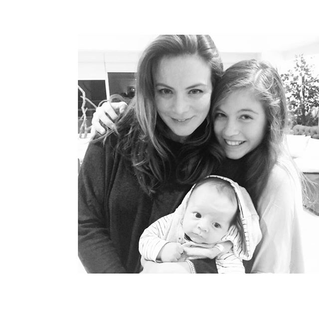 01Vives's tweet photo. Silvia,León e Isi😍😃😏❤ https://t.co/0GaAf37i5u