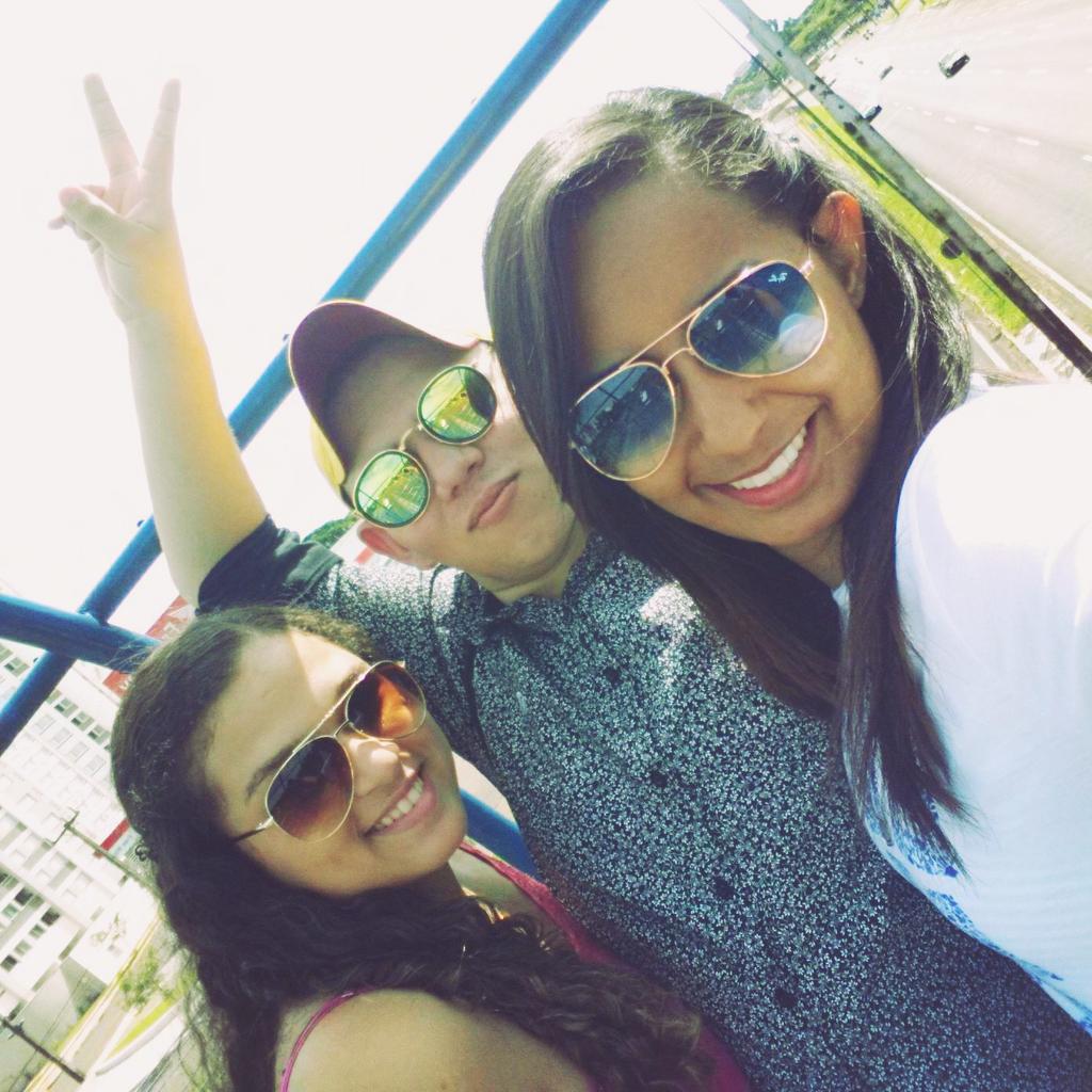 viniciossQP's tweet photo. #HALLEL2015 https://t.co/yNCOzNrBSI