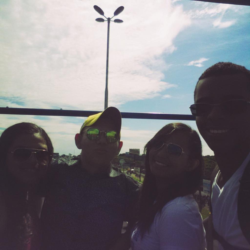 viniciossQP's tweet photo. #HALLEL2015 https://t.co/yNCOzNrBSI