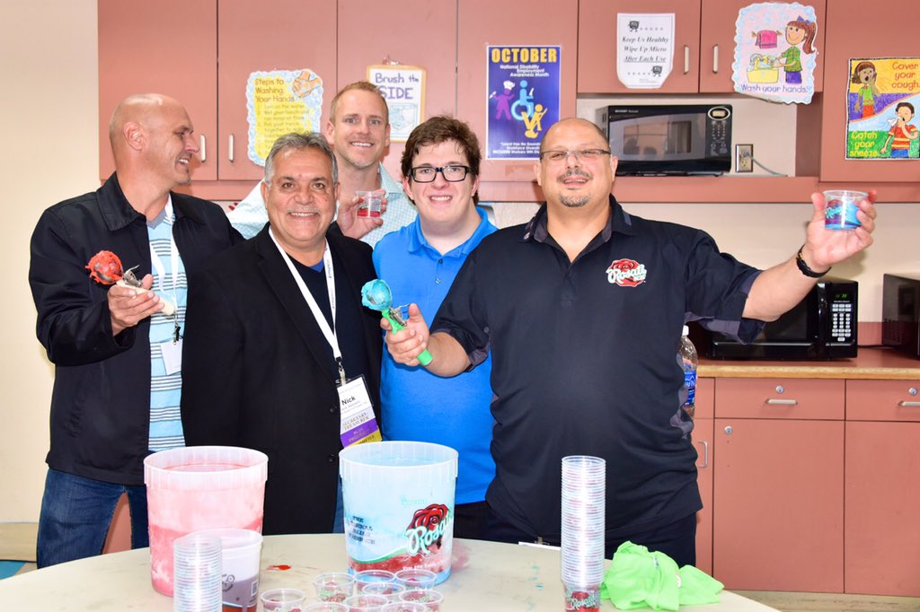 DylanListed's tweet photo. @DYLANRAFATY was thrilled to organize and participate in giving back to @OppVillageLV #LetsWorkInclusively https://t.co/Qn1TTdpF7E