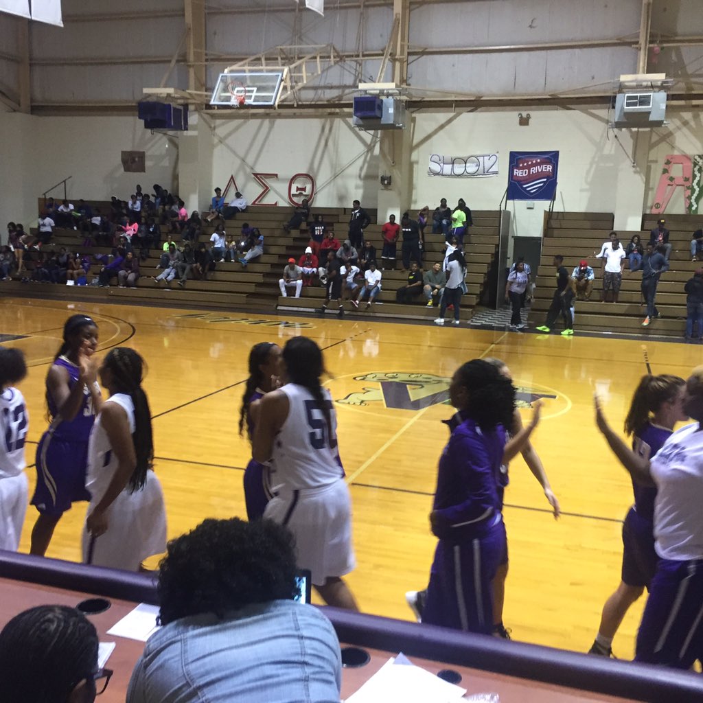 WileyAthletics's tweet photo. Lady Wildcats win 61-34 over @SAGUSportsNet. #WildcatGameDay #WCWBB https://t.co/mkuPwbd9ld