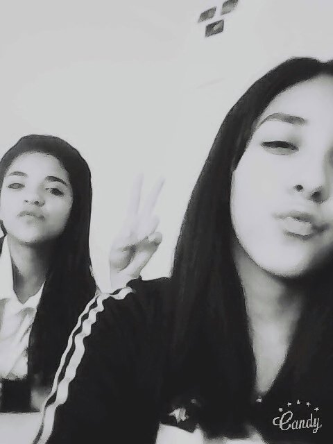 MiluTalleres12's tweet photo. Esto se trata de saber jugar
y no enamorarse😘🎶

📷 Del otro dia cc mi nena caro😘😍 #Feass💞 https://t.co/QqP5C4CMXw