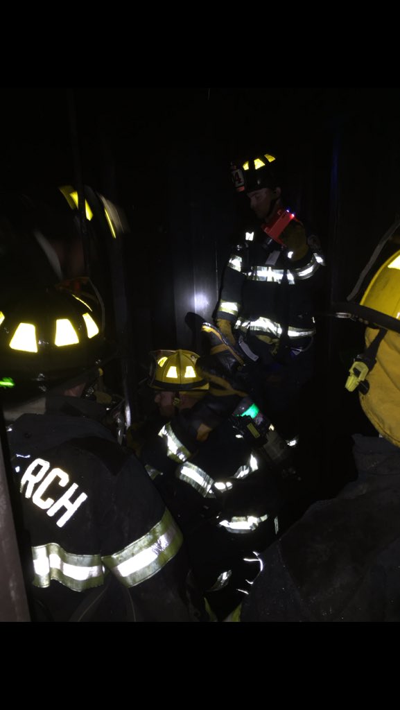 LlanerchFire's tweet photo. RIT Training for the LFC crew tonight at drill https://t.co/58NnyMLNa9