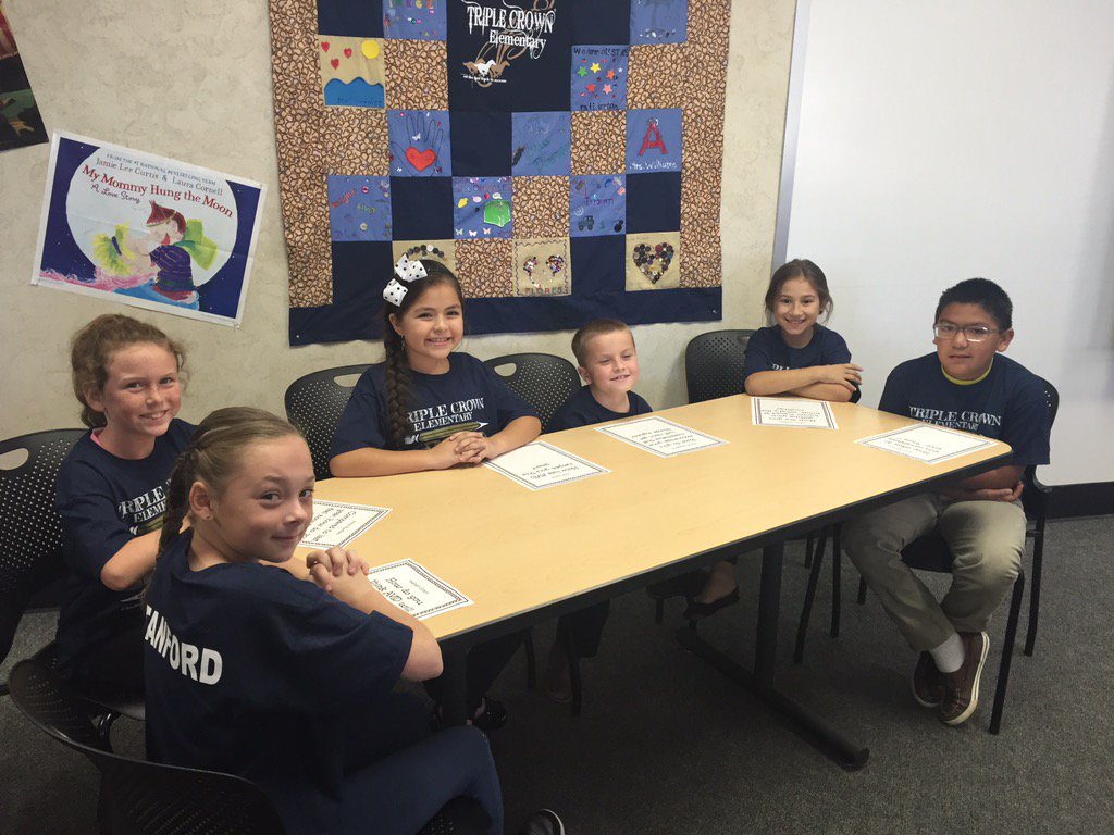 TripleCrownEl's tweet photo. AVID Elementary in action! @PlayOsmo @MindCraftEdu @ValVerdeUSD #coltswithcollegedreams #elementaryAVID https://t.co/yyMsT77t55