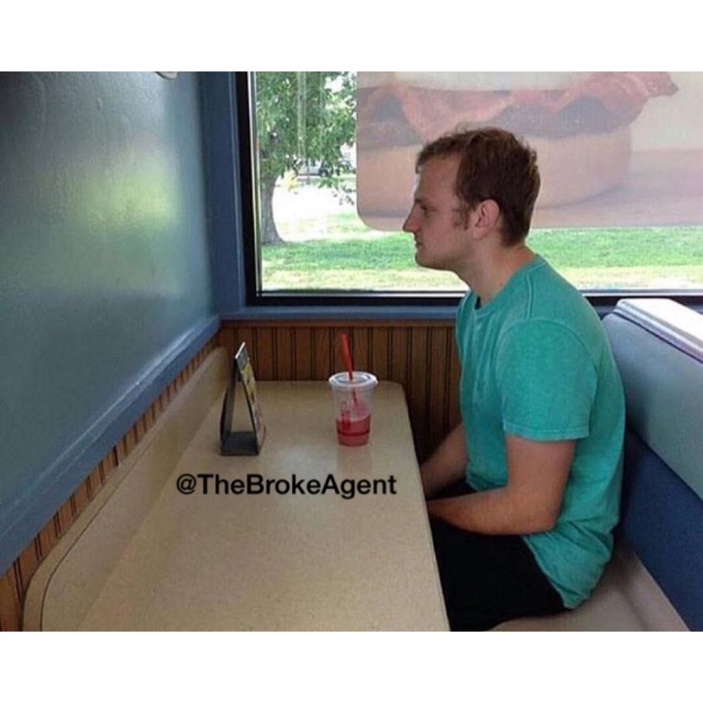 TheBrokeAgent's tweet photo. How it feels when you eat with an agent that won't put down their phone. #Realtor https://t.co/P3ZYvX0n7U