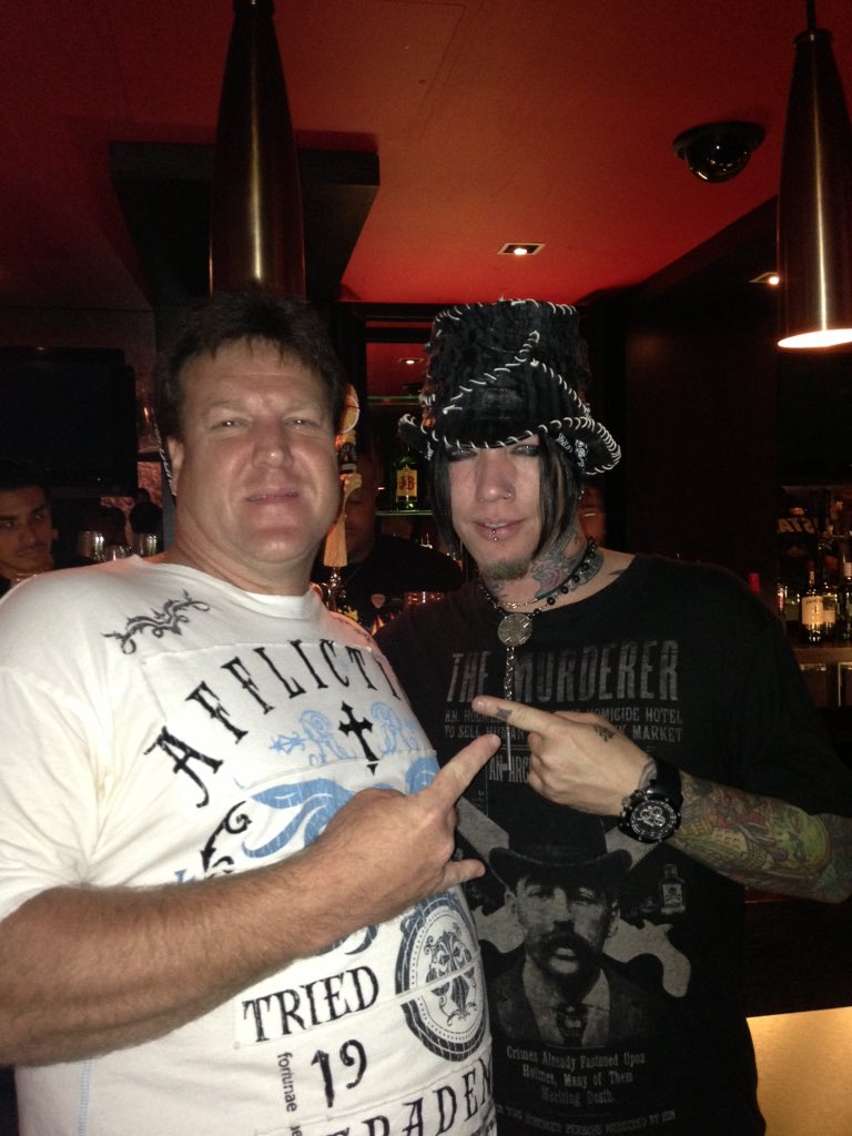  Happy bday DJ Ashba. It awesome meeting u at The joint when Def Leppard was there. Thanks for being cool 