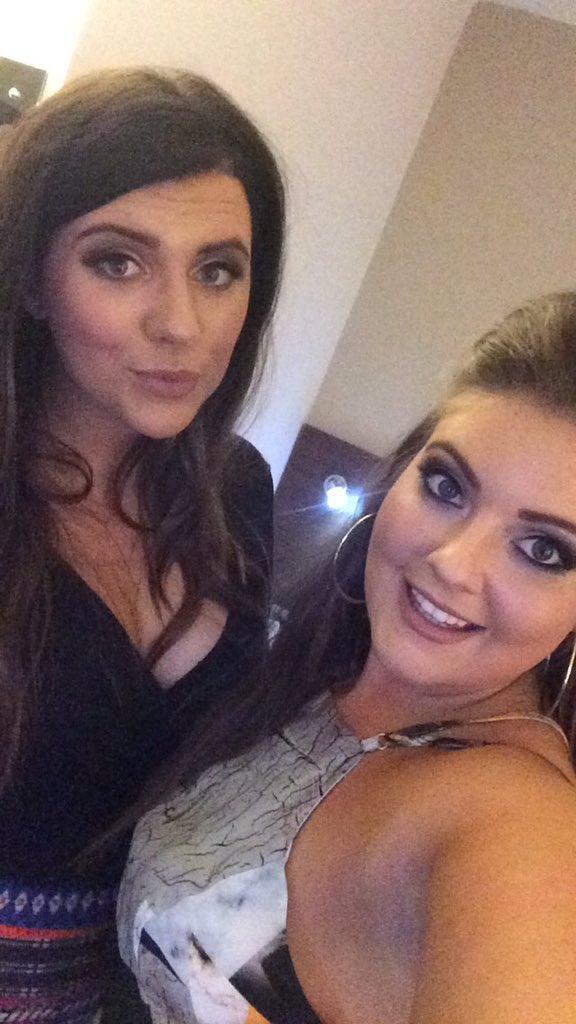 ChloeDunn22's tweet photo. In need of another girl night soon #Leeds 🍹@meganflack92 https://t.co/bsmM9uQIex
