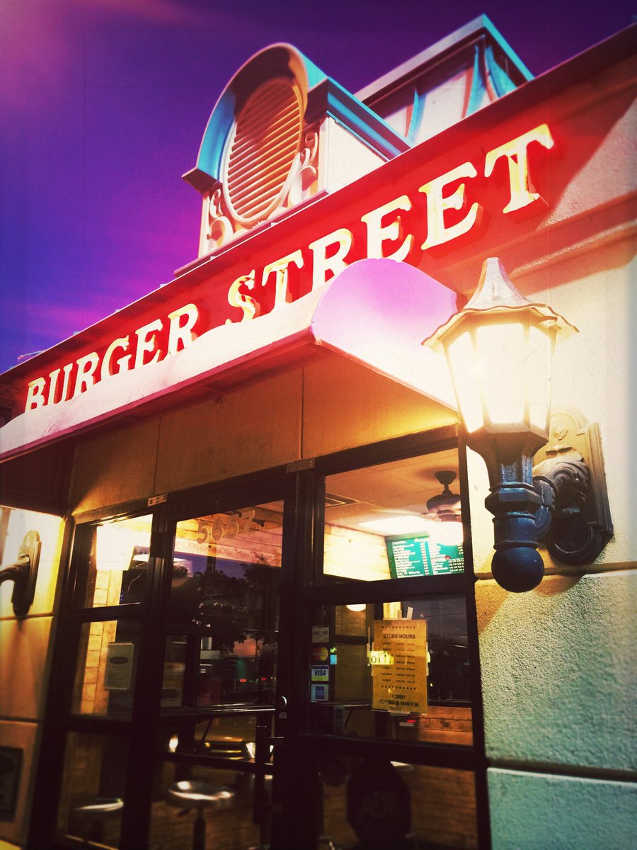 BurgerStCorp's tweet photo. Our 18 locations across the DFW and Tulsa areas are open until late, so you don't have to curb your cravings! https://t.co/Gteueie9Pj